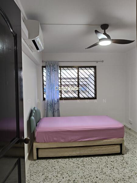 104 ALJUNIED CRESCENT image 1 of 9