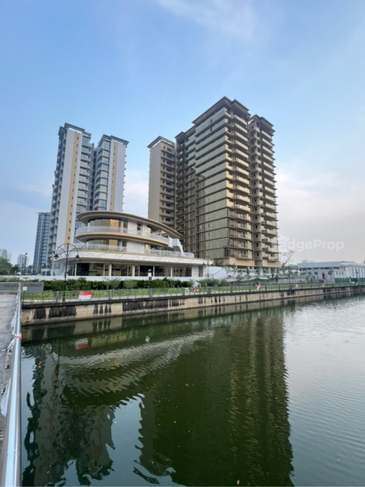 GRAND DUNMAN image 1 of 10