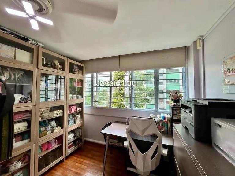 321 Yishun Central image 1 of 10