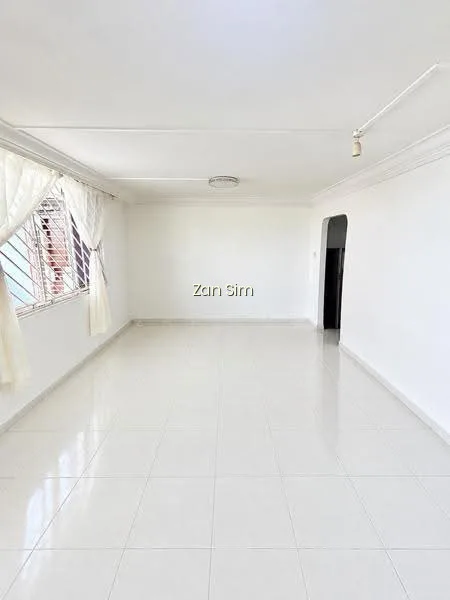 327 Serangoon Avenue 3 image 1 of 10