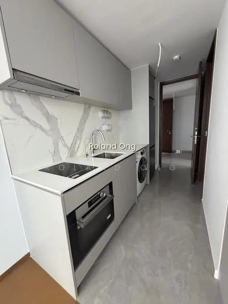 Grand Dunman image 1 of 10