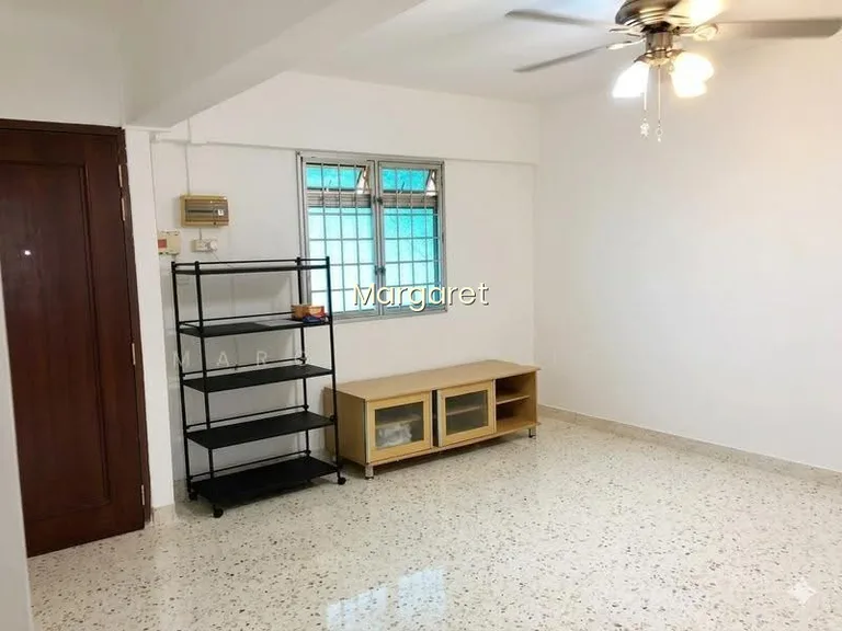 586 Ang Mo Kio Avenue 3 image 1 of 10