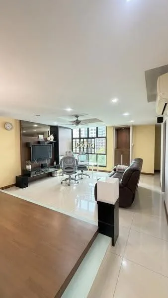 626 Senja Road image 1 of 10
