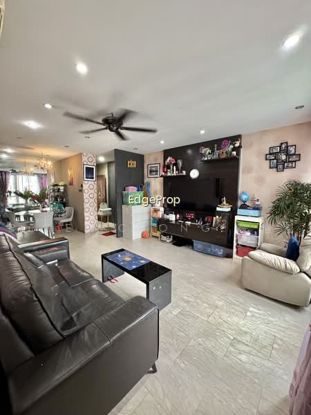 Yishun Sapphire image 1 of 10