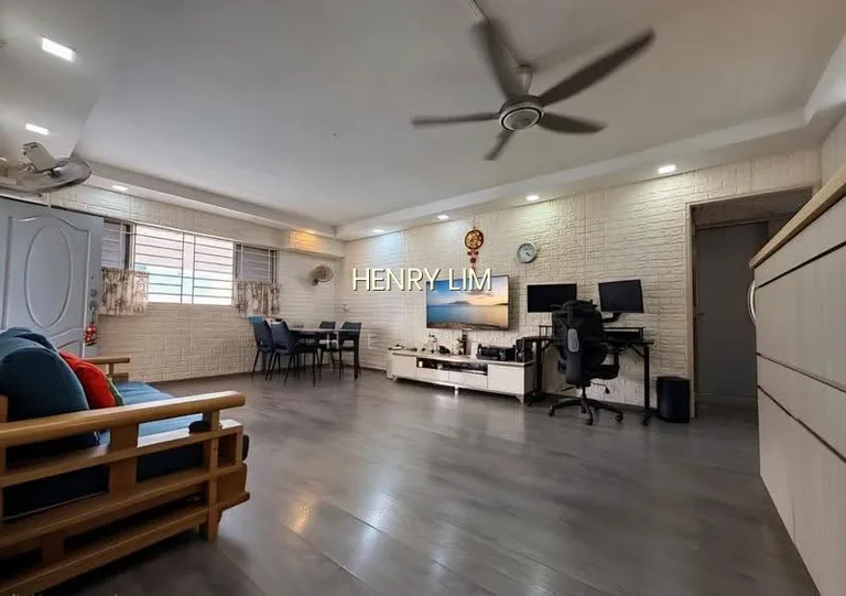 280 Tampines Street 22 image 1 of 9