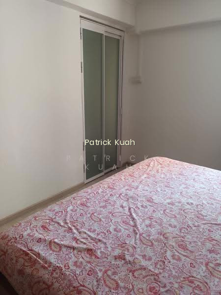 98 WHAMPOA DRIVE image 1 of 8