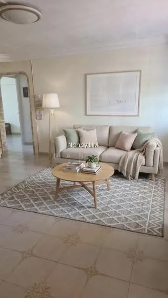 354 Hougang Avenue 7 image 1 of 10