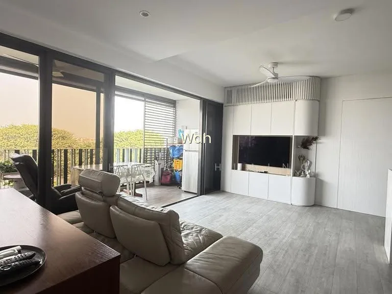 Grandeur Park Residences image 1 of 10