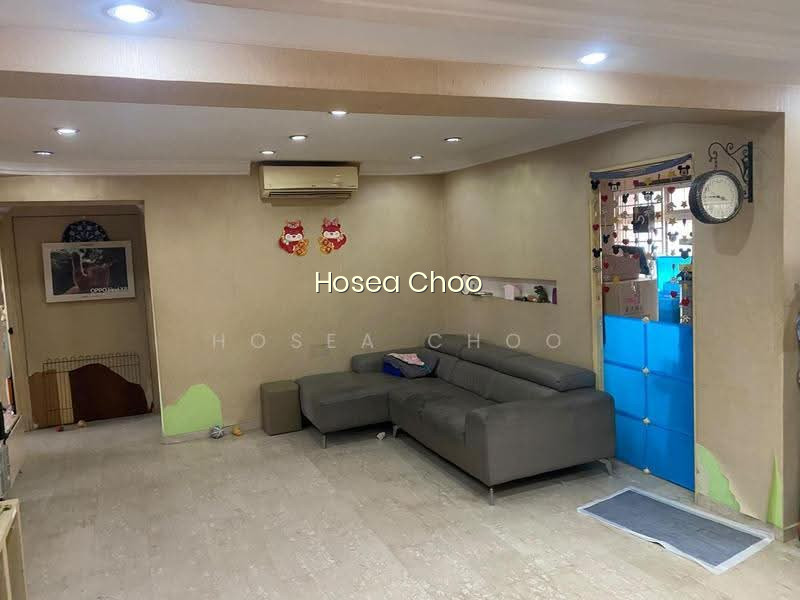 759 Pasir Ris Street 71 image 1 of 10