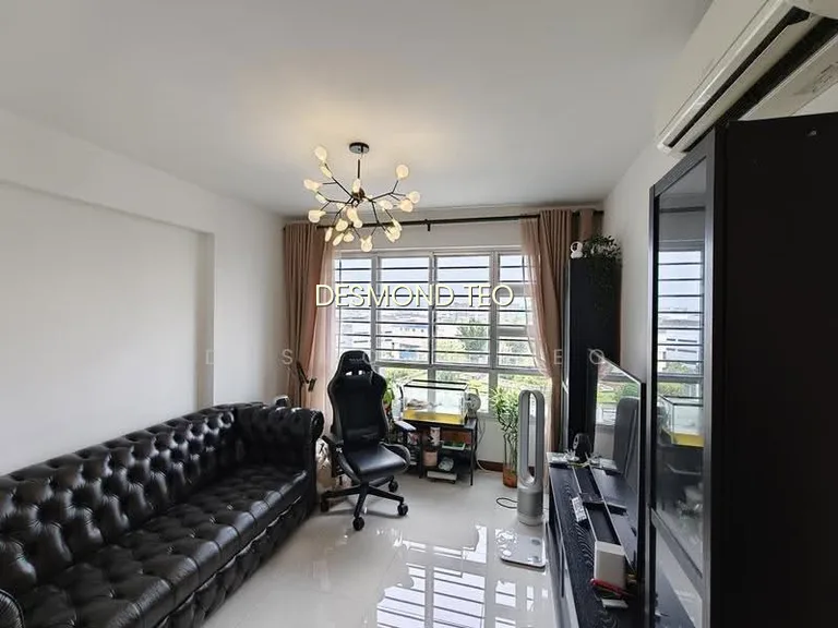 783A Woodlands Rise image 1 of 10