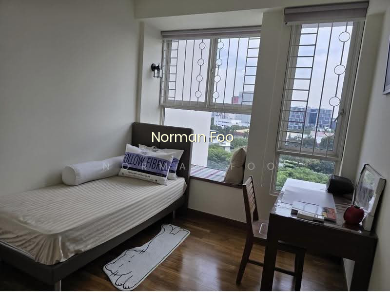 MONTEREY PARK CONDOMINIUM image 1 of 7