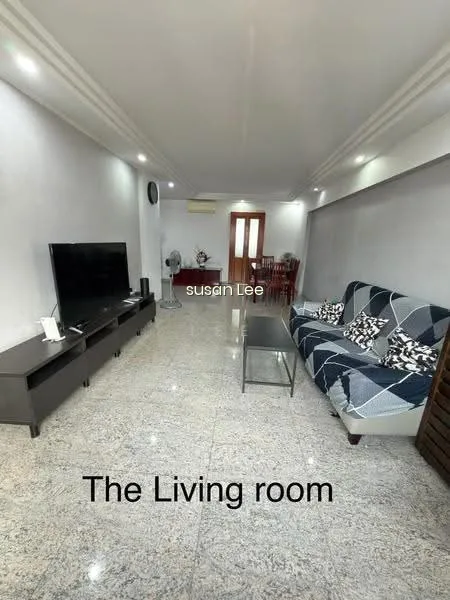 528 Hougang Avenue 6 image 1 of 9