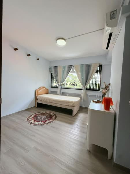 184 PASIR RIS STREET 11 image 1 of 10