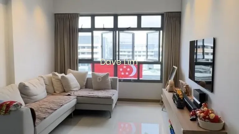 621B Tampines Street 61 image 1 of 7