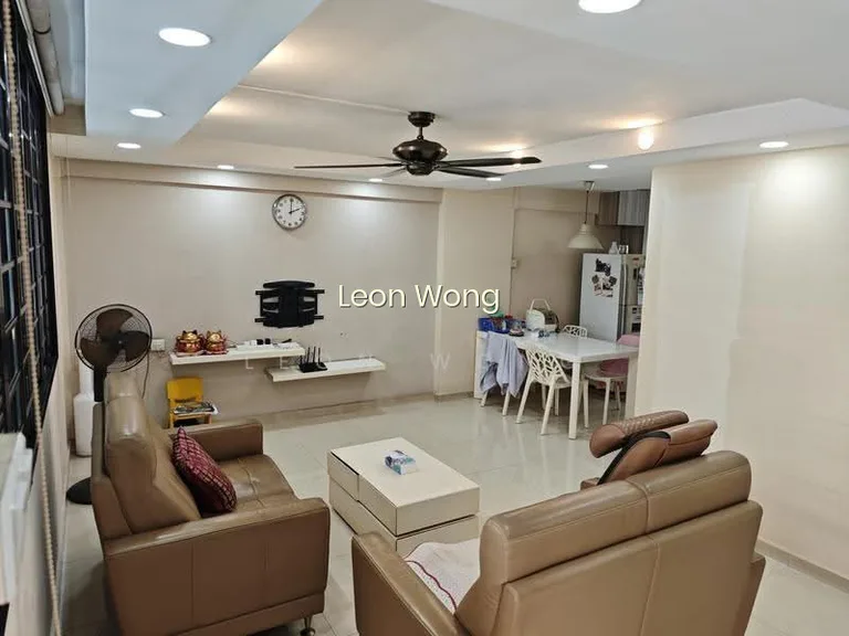 53 Lengkok Bahru image 1 of 10