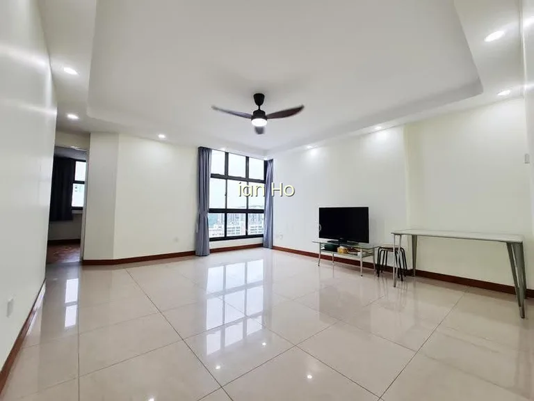 625 Senja Road image 1 of 10