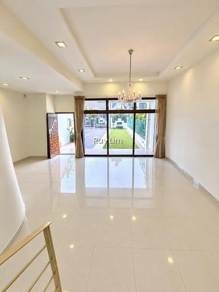 Good Buy! $21XXPSF Large Renovated 2 Sty Terrace 1KM Rosyth Sch! Nr Kovan MRT/Mall image 1 of 10
