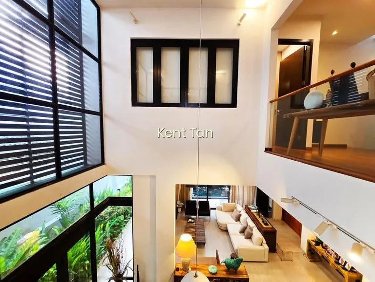 Gorgeous Tropical Freehold 2.5 Storey Semi-D. 8 Mins Walk Lor Chuan MRT Station image 1 of 10