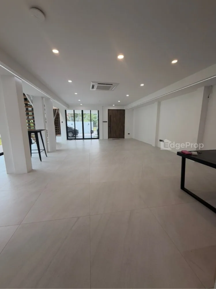 Opera Estate image 1 of 10