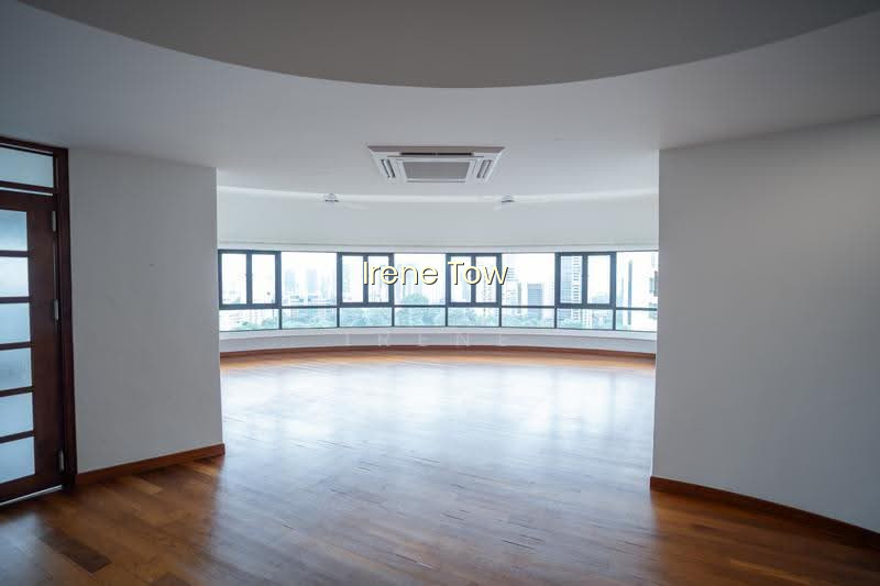 THE DRAYCOTT image 1 of 10