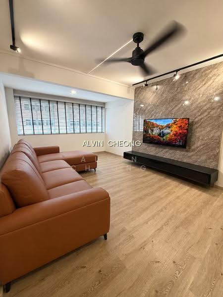 739 Tampines Street 72 image 1 of 10