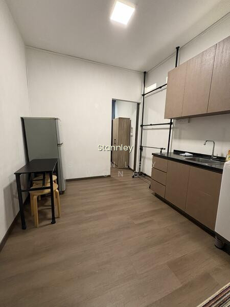Cheaper Rental, 45 Lorong 6 Geylang image 1 of 10