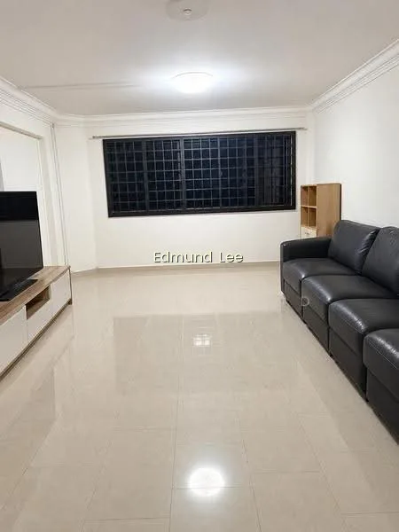 238 Jurong East Street 21 image 1 of 10