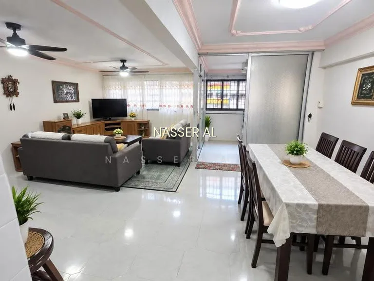 456 Tampines Street 42 image 1 of 10