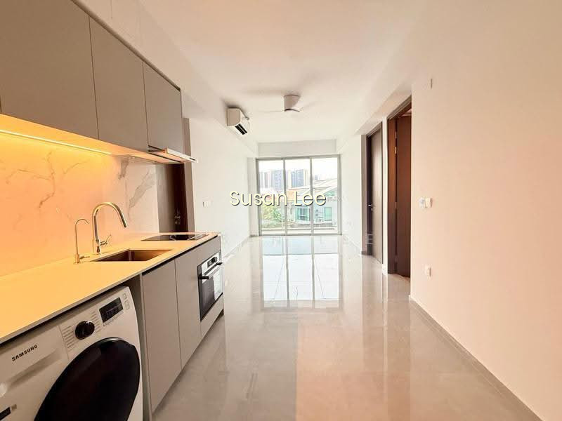 Grand Dunman image 1 of 10