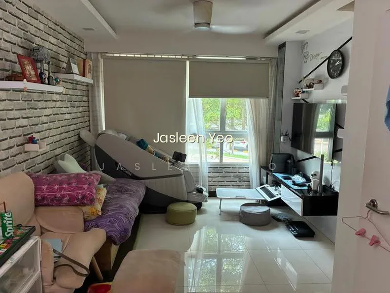 256A Sumang Walk image 1 of 8