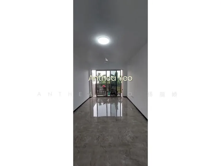 Pasir Ris 8 image 1 of 10