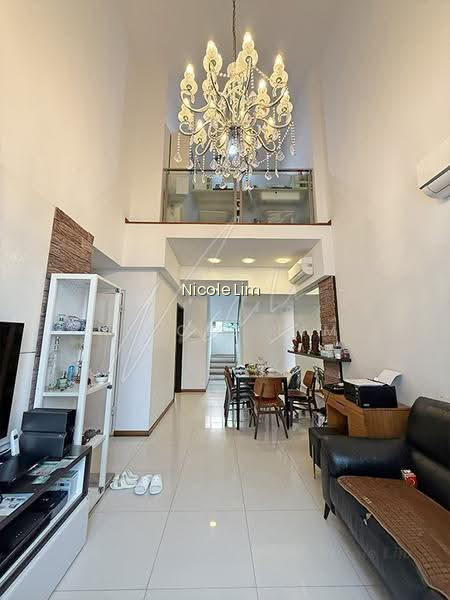 Freehold Duplex 3BR at Eunos / Kembangan image 1 of 9