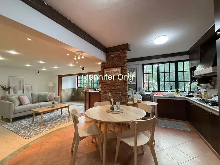 17 Toh Yi Drive image 1 of 10
