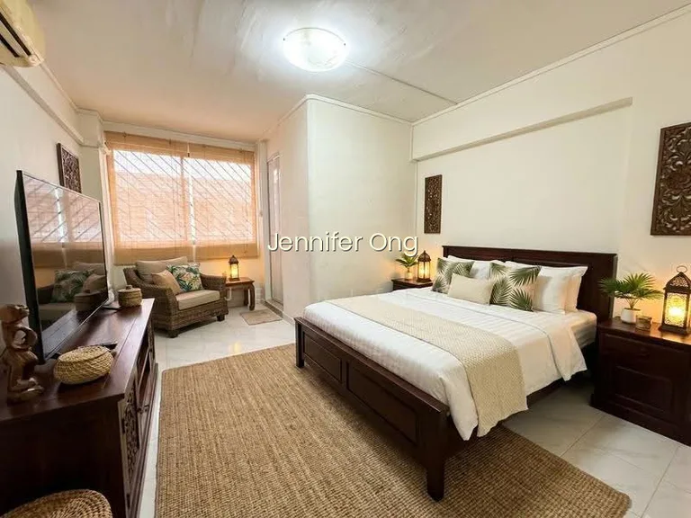 17 Toh Yi Drive image 1 of 10