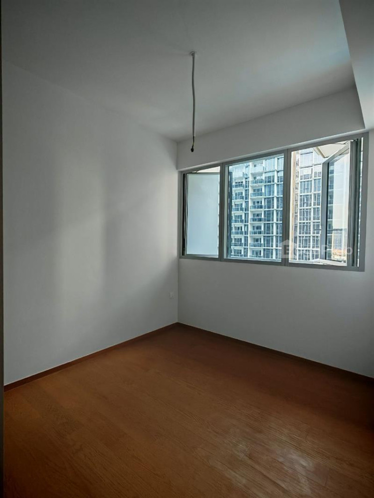 Grand Dunman image 1 of 8