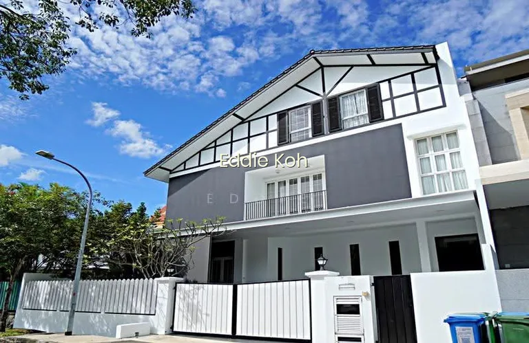 Immediate Move-In! Contemporary Tudor-Charm Home. 6 Huge Rooms! image 1 of 10