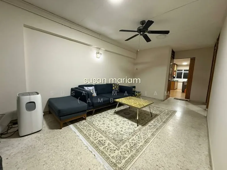 817 Tampines Street 81 image 1 of 10