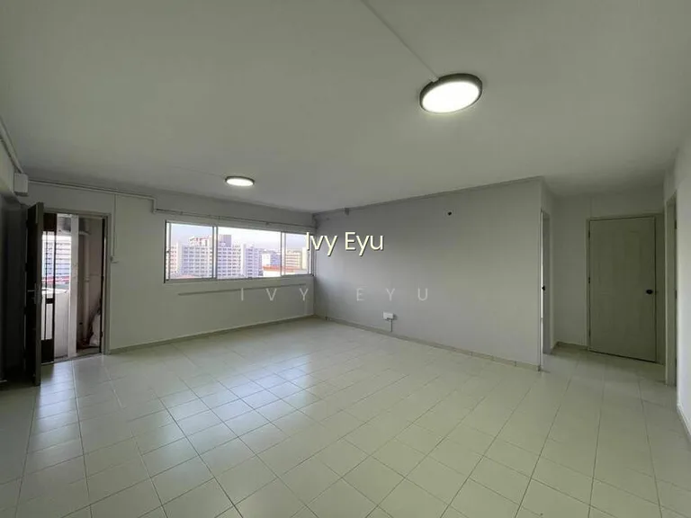 881 Tampines Street 84 image 1 of 10