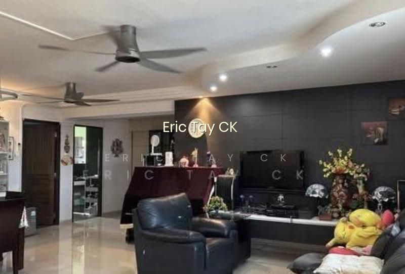 856C Tampines Street 82 image 1 of 10