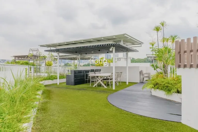 Huge Duplex Penthouse With Roof Terrace and 5 Bedrooms in River Valley Grace 8.4.8.2.9.8.6.8. image 1 of 10