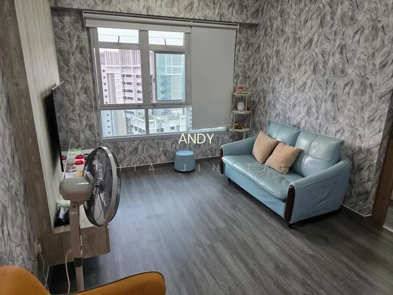 421C Northshore Drive image 1 of 3