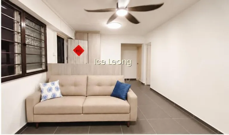 428 Woodlands Street 41 image 1 of 10