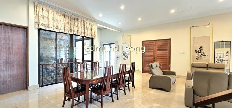 Elevated Semi-D With 15M Frontage, Natural Basement, 1KM to Henry Park Primary image 1 of 10