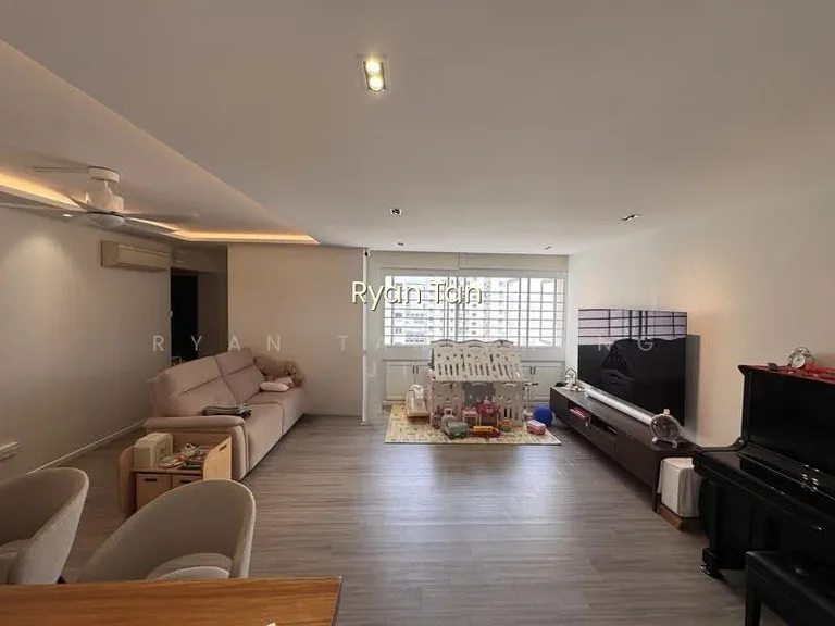 260D Sengkang East Way image 1 of 9
