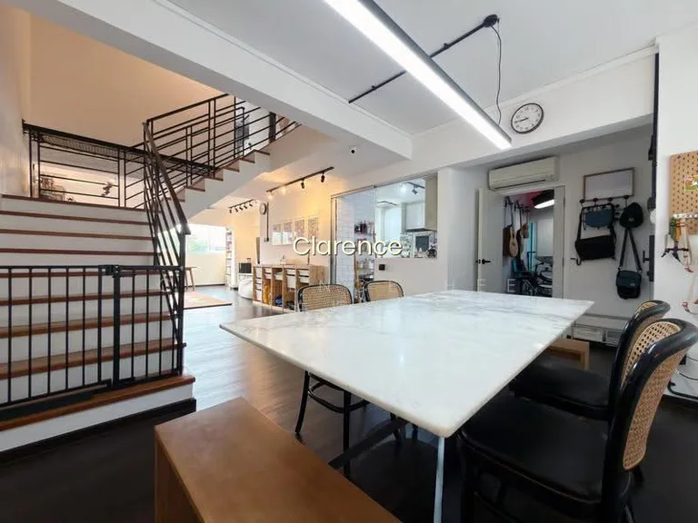 318 Serangoon Avenue 2 image 1 of 10