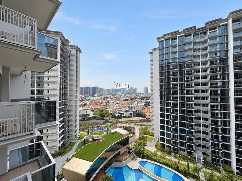 Grand Dunman image 1 of 10