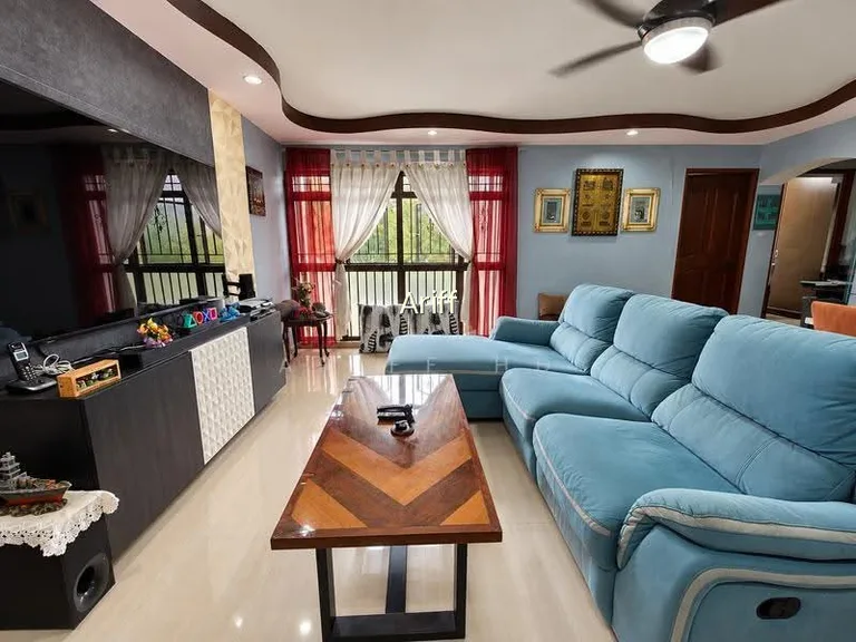 323B Sengkang East Way image 1 of 9
