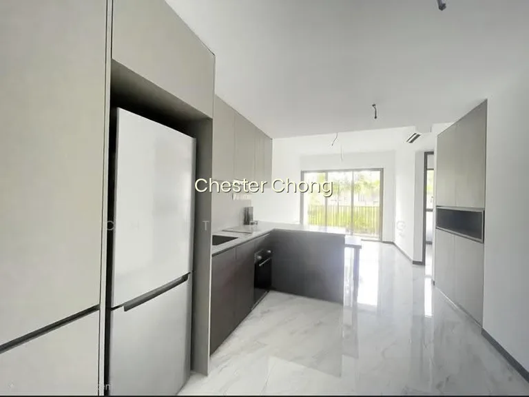 Pasir Ris 8 image 1 of 10