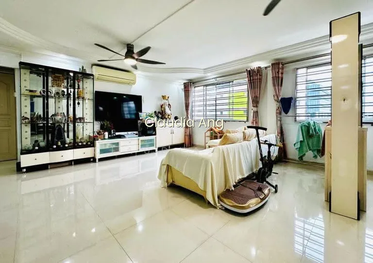 646 Yishun Street 61 image 1 of 10