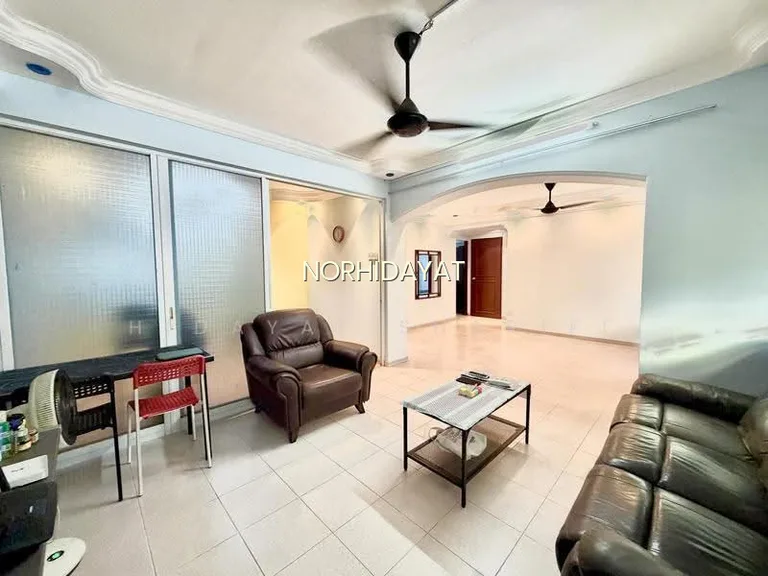 213 Pasir Ris Street 21 image 1 of 10